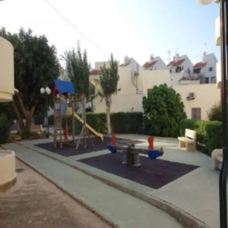 Apartamento Denia Playa Cerca Del Mar Urb. La Felicidad. *